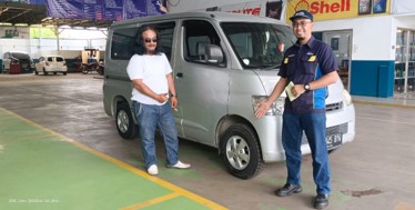 Pergantian ban mobil operasional antar jemput siswa/i SD di ingkungan desa karangsari sekitar perusahaan sebanyak 8 pcs (2 unit kendaraan)